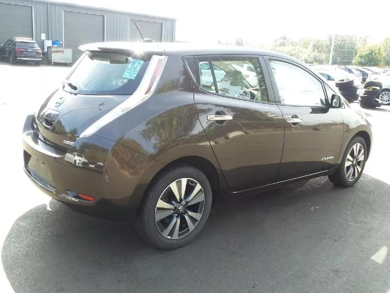 Электрокар Nissan Leaf SV 2