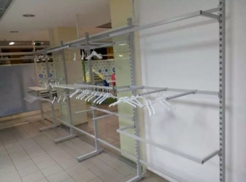 Торговое оборудование б/у (торговые стеллажи) под одежду,  обувь,  сумки 3