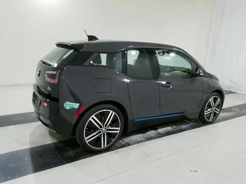 Современный электромобиль BMW i3 Tera 3