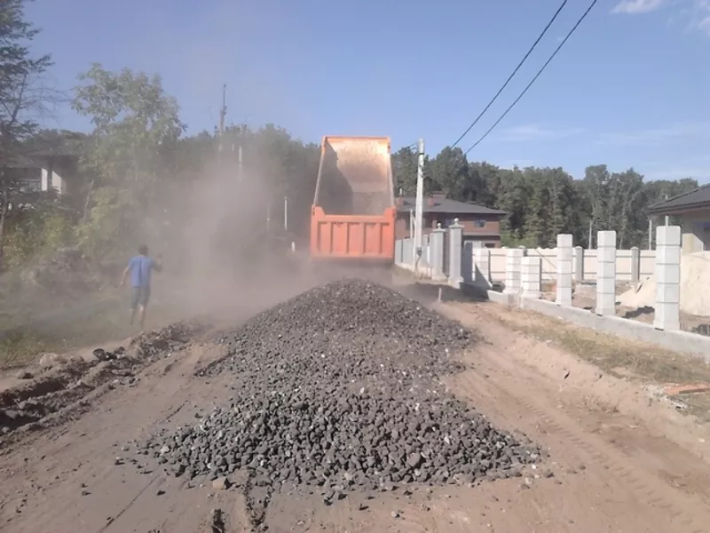 Бетонный и кирпичный бой,  вторичный щебень