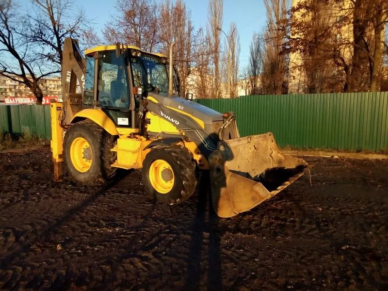 экскаватор-погрузчик Volvo BL71 5