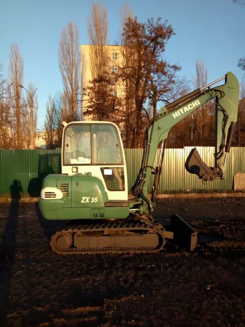 Мини Екскаватор Hitachi ZX35 2