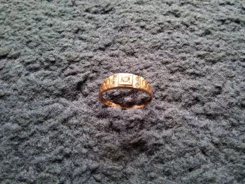 Продам золотое кольцо 585 (б/у) 3