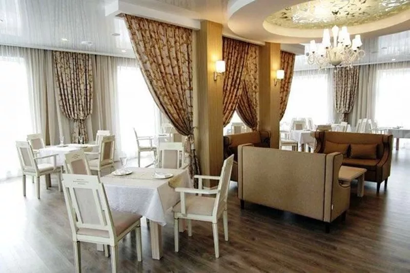 Отель находится в Киеве. 5