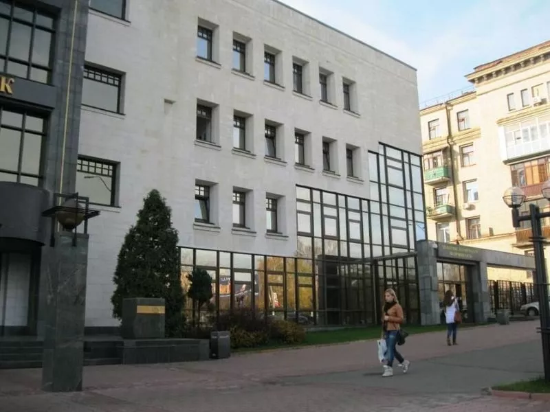 Роскошное здание 4285 м2 с ремонтом в центральной части Киева.  3
