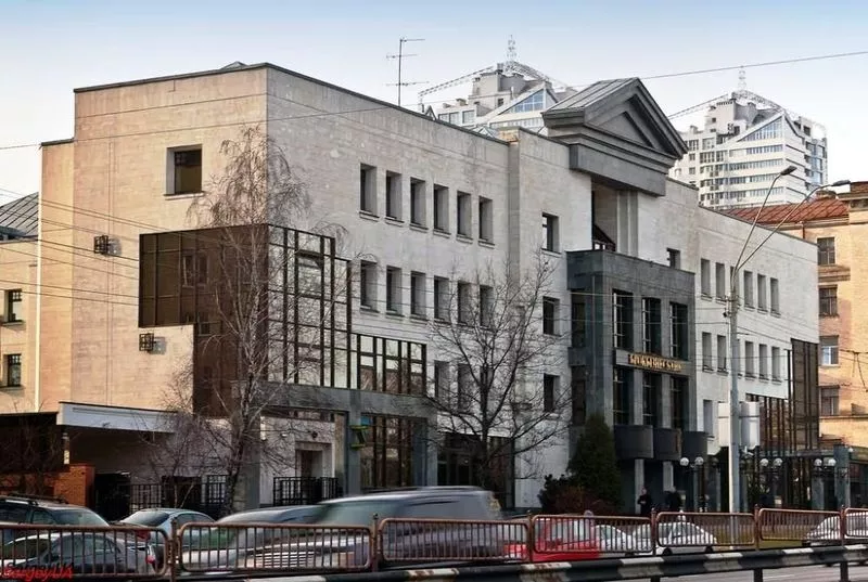 Роскошное здание 4285 м2 с ремонтом в центральной части Киева.  4