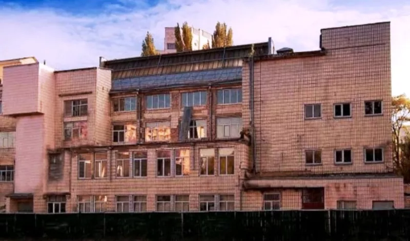 Предлагается здание,  расположенное в Шевченковском районе.