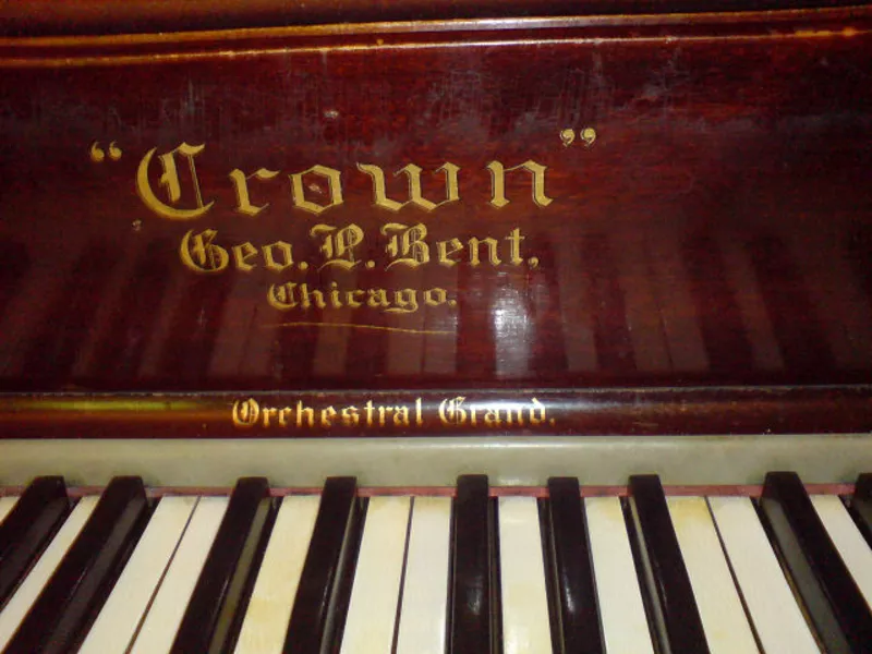 Продам антикварное американское вертикальное пианино Crown 3