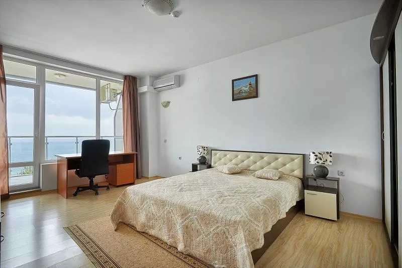Собственник продает апартаменты в Болгарии 5