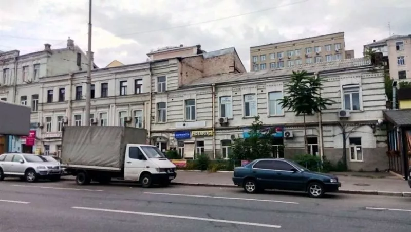 Участок 0, 1 га на ул. Жилянская,  недалеко от ст. м. Вокзальная в Киеве