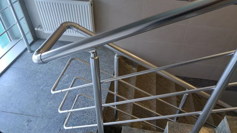 Алюминиевые перила,  ограждения,  лестницы 2