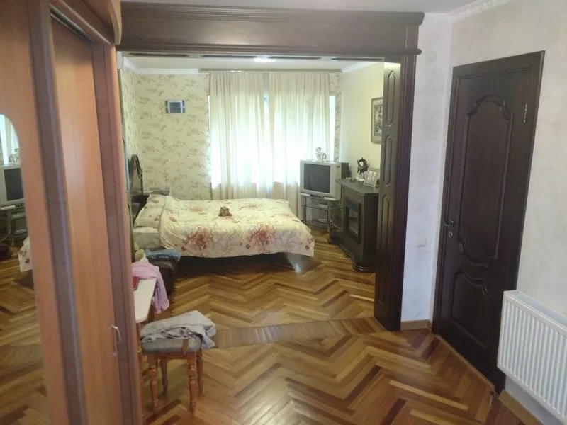 Сдам очень комфортный дом коттедж в г.Славутич 180 км от Киева 9