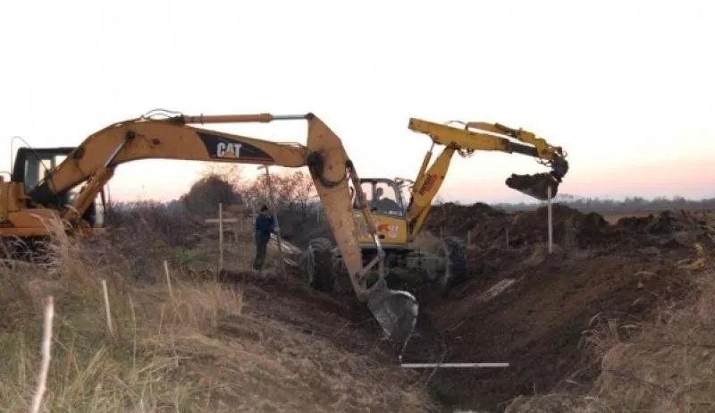 Копка озера. Очищення  водойм. Послуги спецтехніки