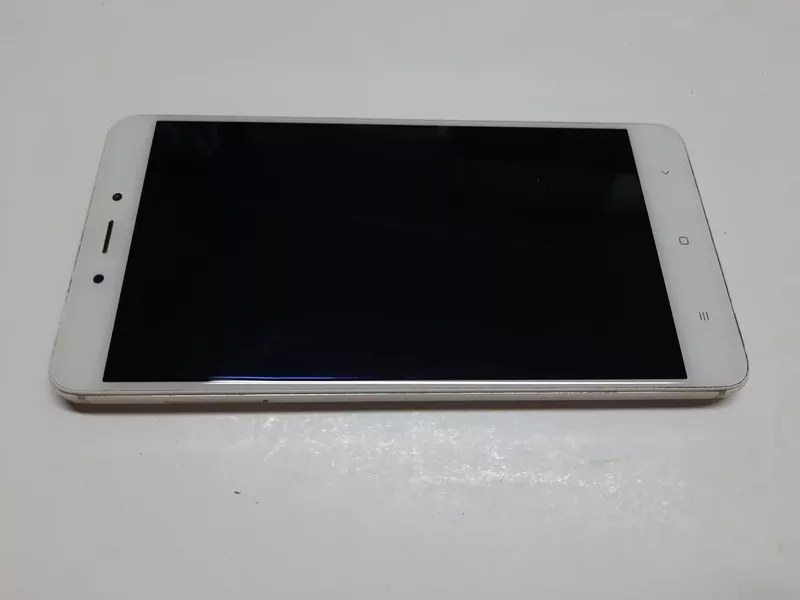 Продам б/у Xiaomi Redmi Note 4 3/64GB 3