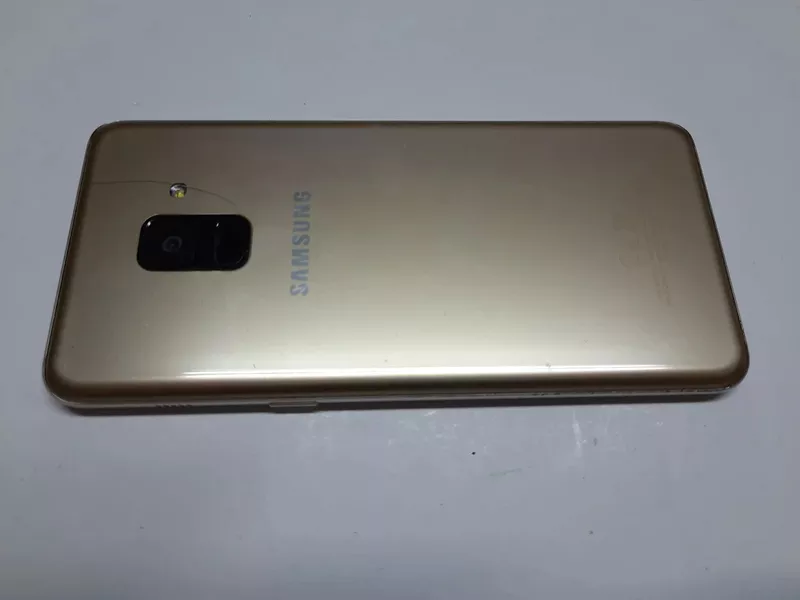 Б/у Samsung A8 2018 A530 4