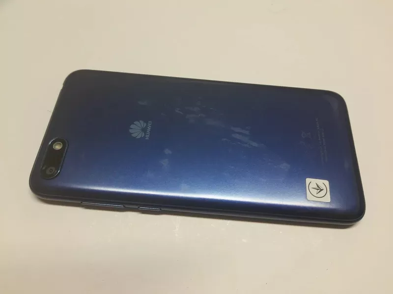 Б/у HUAWEI Y5 2018 2/16GB Blue 3