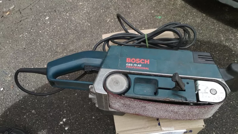 Ленточная шлифмашина Bosch GBS 75 AE. Original.