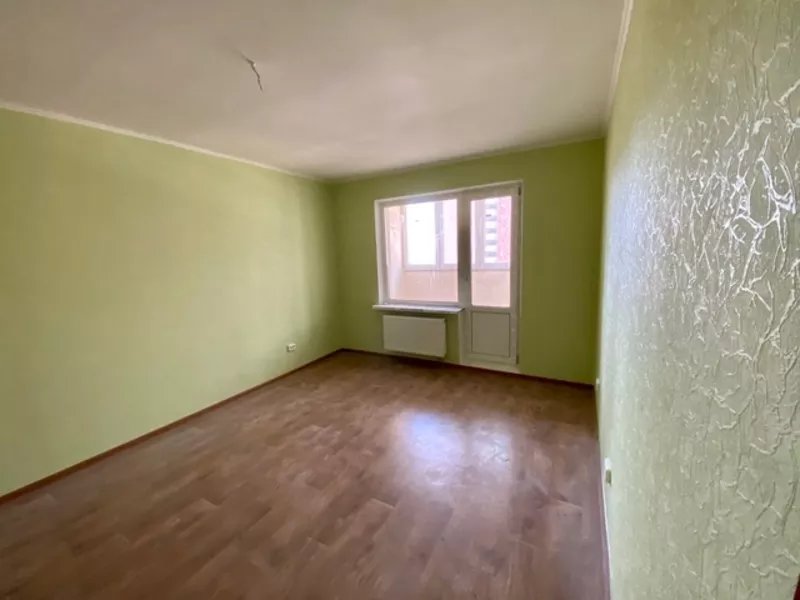 Продается 1-комнатная квартира Киева 4