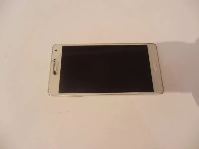 Мобильный телефон Samsung A700  3