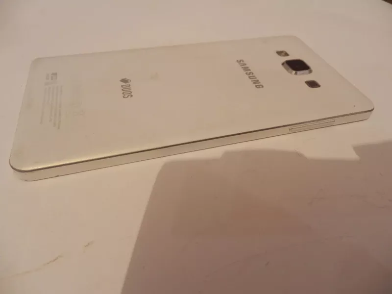 Мобильный телефон Samsung A700  4