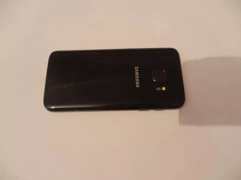 Мобильный телефон Samsung S7 4