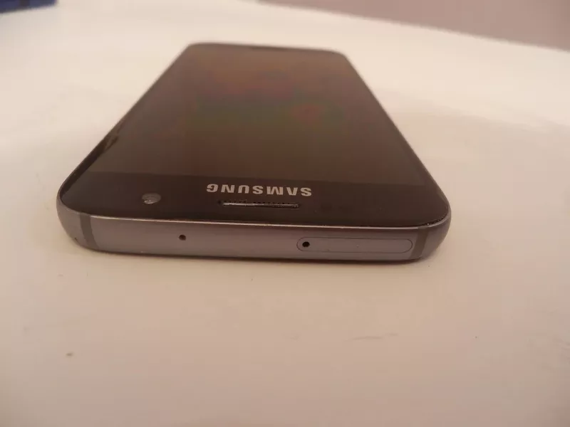 Мобильный телефон Samsung S7 3