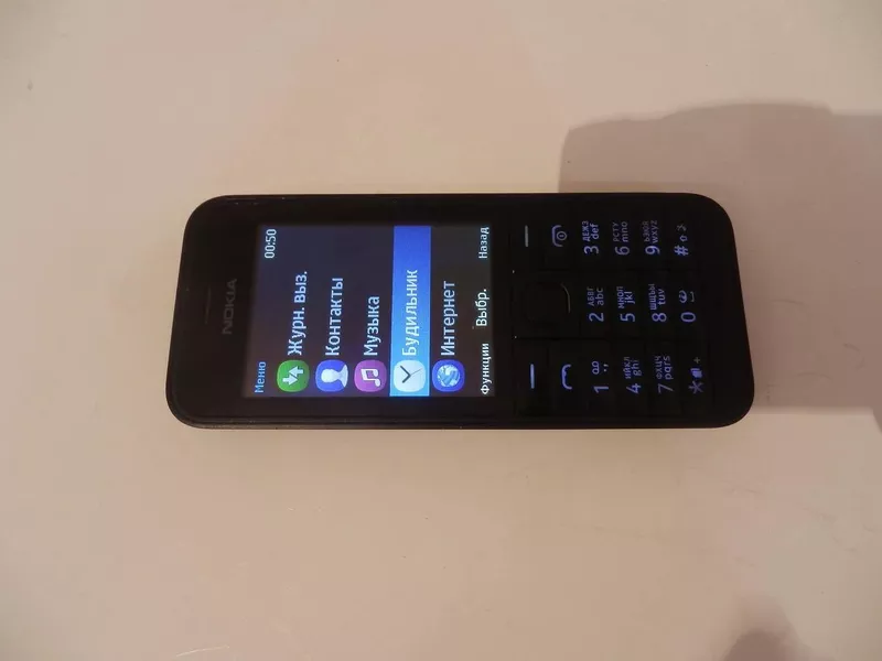 Мобильный телефон Nokia 220 7