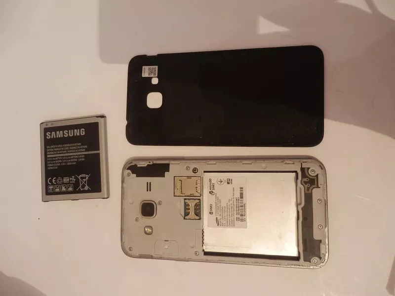 Мобильный телефон Samsung J320 3