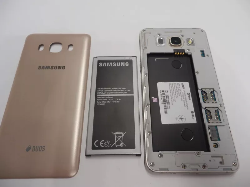 Мобильный телефон Samsung Galaxy J5 2016 Duos SM-J510H 254ВР 2