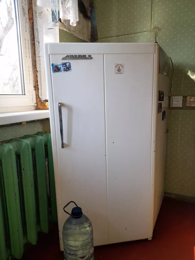  холодильник      б - у,    г киев   самовывоз с  метро   Сирець 