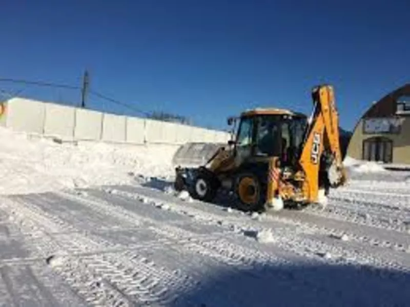 Уборка снега Киев. Вывоз снега Киев. 2