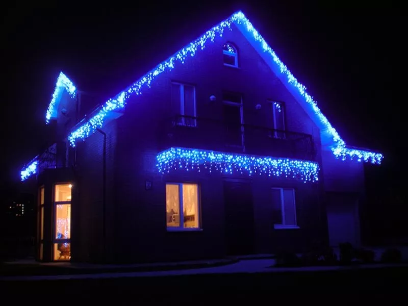 Новогодняя праздничная подсветка домов,  монтаж гирлянд  3