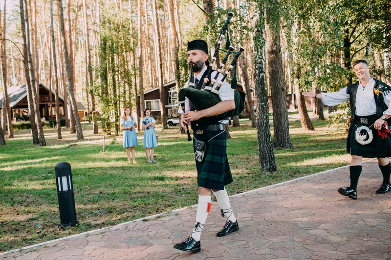 Волынщик на свадьбу,  праздник Киев,  Украина 5