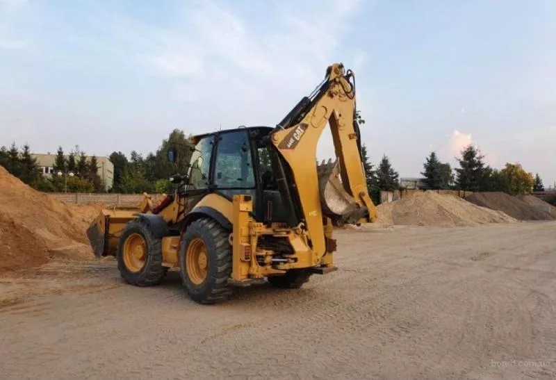 Услуги экскаватора-погрузчика JCB 4CX,  CAT 444E 3