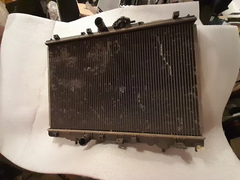 Радiатор основний охолодження Mitsubishi Pajero Pinin 1.8-2. MR 597147 2