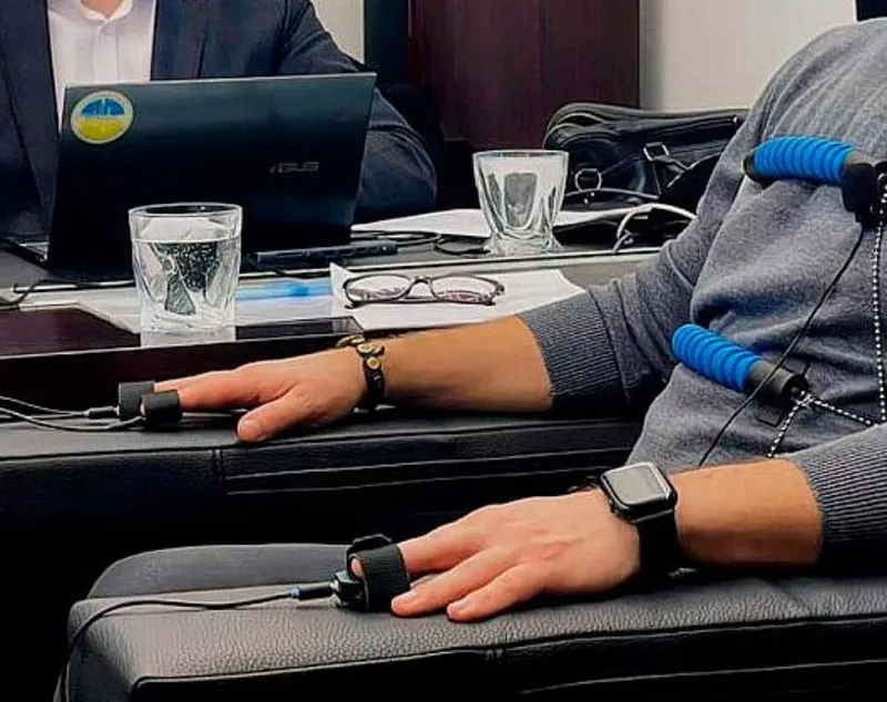 Проведение теста на полиграфе полиграфологами