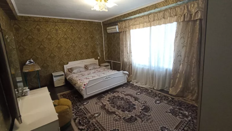 Киев. 4-хкомнатная квартира.Бул.Л.Украинки, 9.Центр.Хозяин. 2