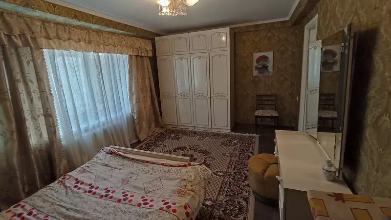 Киев. 4-хкомнатная квартира.Бул.Л.Украинки, 9.Центр.Хозяин. 6