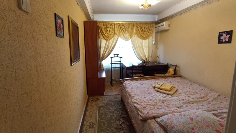 Киев. 4-хкомнатная квартира.Бул.Л.Украинки, 9.Центр.Хозяин. 8