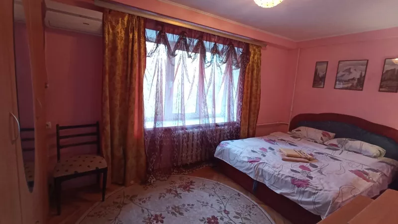 Киев. 4-хкомнатная квартира.Бул.Л.Украинки, 9.Центр.Хозяин. 3