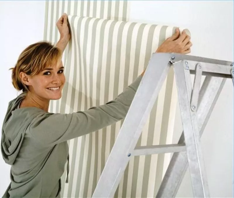 Поклейка шпалер Київ Послуги маляра 