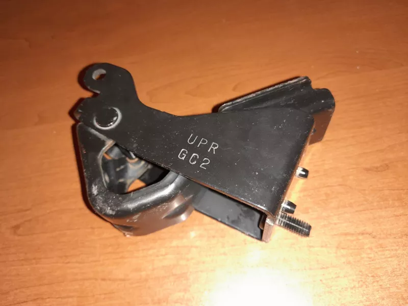 Кронштейн- петля Крепление запасного колеса Mitsubishi Pajero Wagon 4 