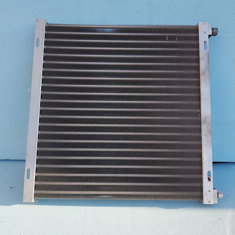 Радіатори (конденсатори) для комбайнів,  тракторів,  вантажівок,  легкови