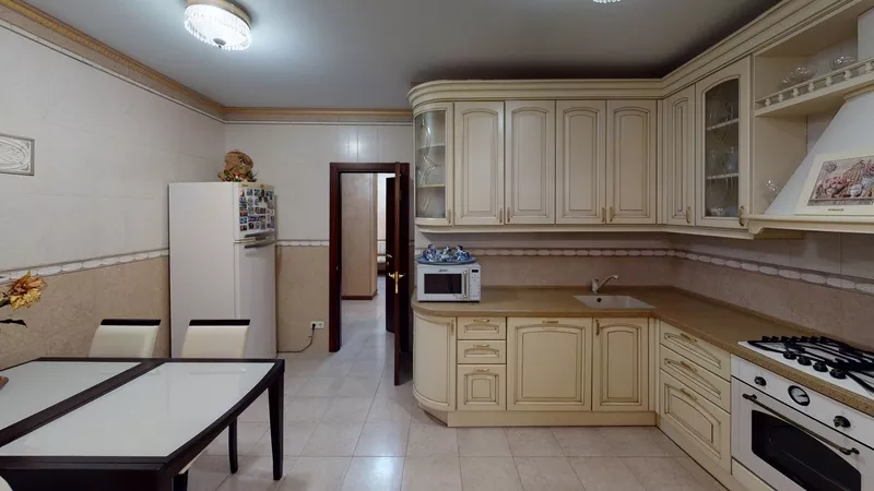 Київ,  продаж 3к квартири 95м2 на Подоле,  вул. Введенська 5 10