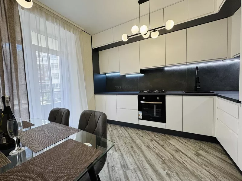 БЕЗ КОМІСІЇ ! Стильна та світла квартира з СУЧАСНИМ ремонтом !!!! 4