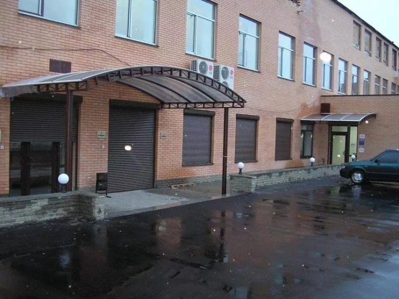 АВТОНАВІСИ,  КОЗИРКИ 