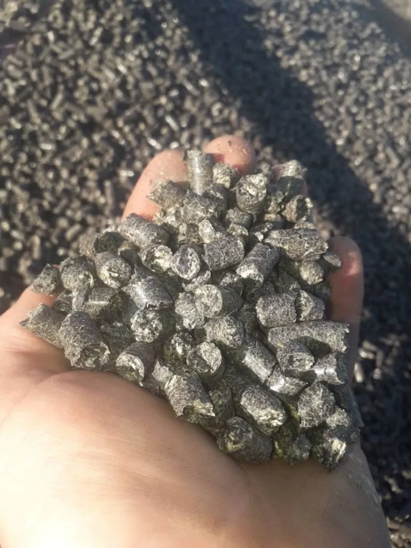 Пелети з лушпиння та дерева для промислових потреб