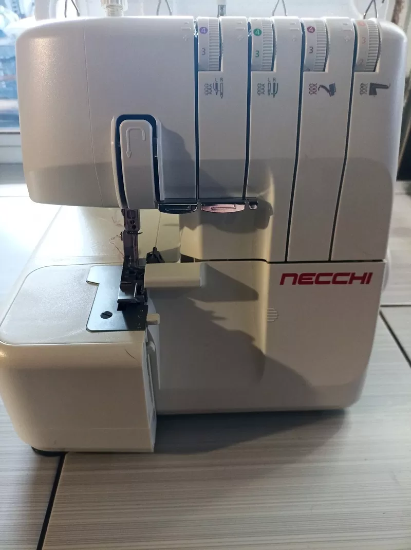 Продам швейну машинку і оверлок  2