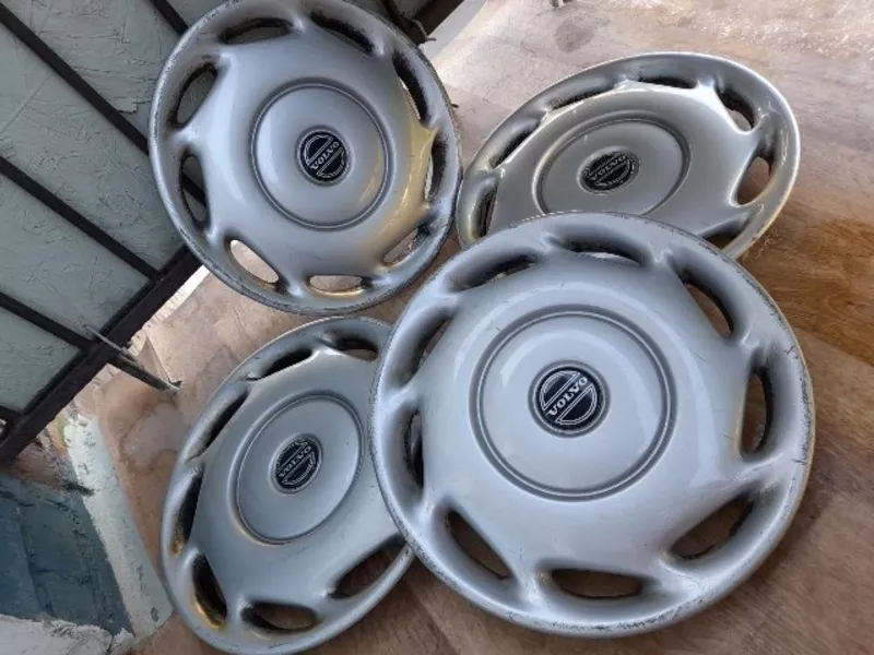 Ковпаки на колеса до ряду авто VOLVO заводські Sweden Оригінал R 14