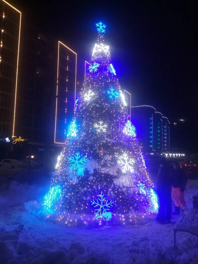 Новорічна іллюмінація гірляндами, монтаж гірлянд! 3